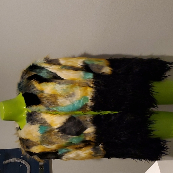 NEW Vintage style, faux fur, groovy jacket tags attached - BENEFITS RESCUE DOGS - Picture 2 of 15